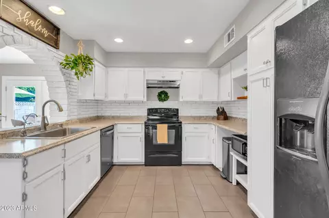 4101 E Campo Bello Dr, Phoenix, AZ 85032 photo 11