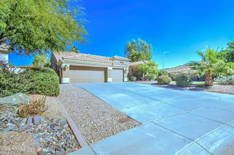 15802 S 1st Ave, Phoenix, AZ 85045