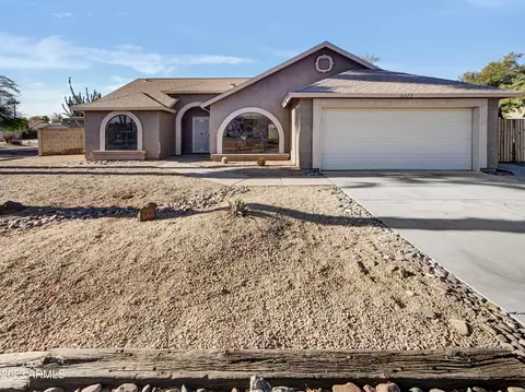 6325 W Port Royale Ln, Glendale, AZ 85306