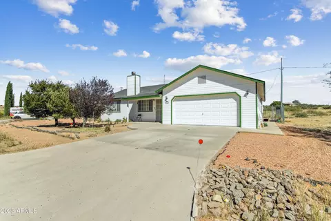 20164 E Hereford Dr, Mayer, AZ 86333
