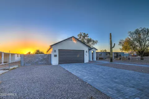 972 N Main Dr, Apache Junction, AZ 85120 photo 2