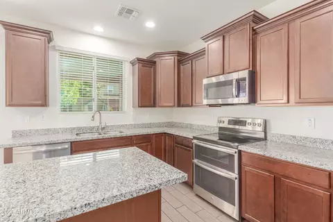 817 E Constance Way, Phoenix, AZ 85042 photo 11