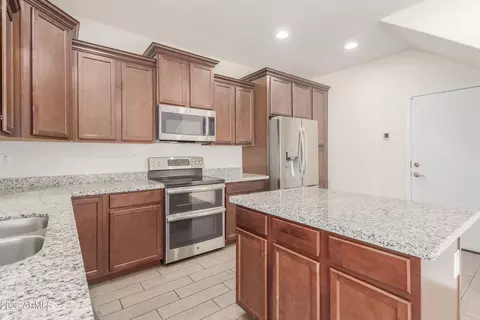 817 E Constance Way, Phoenix, AZ 85042 photo 10