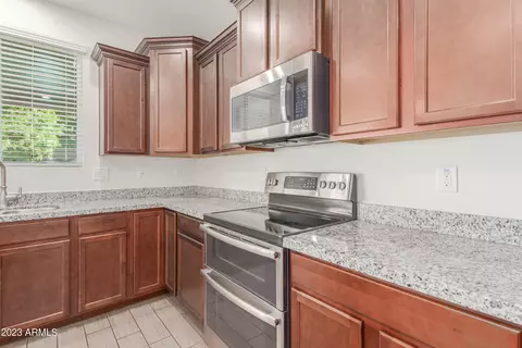 817 E Constance Way, Phoenix, AZ 85042 photo 12