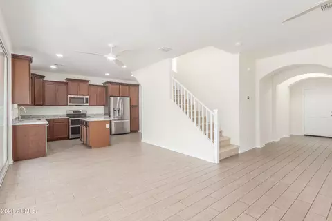 817 E Constance Way, Phoenix, AZ 85042 photo 8