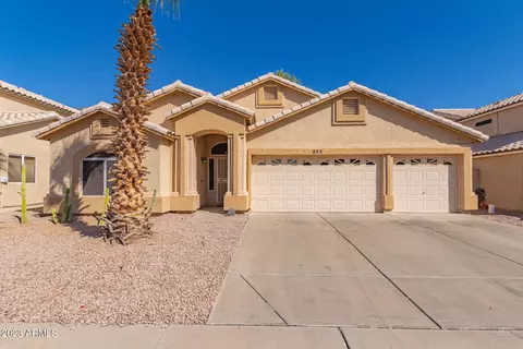 893 S Surfside Dr, Gilbert, AZ 85233