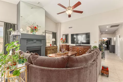 1149 E Beverly Ln, Phoenix, AZ 85022 photo 9