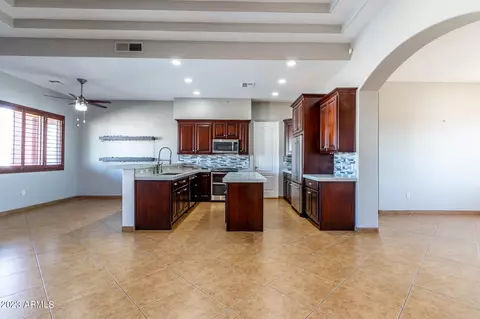 10616 E Hillview St, Mesa, AZ 85207 photo 7