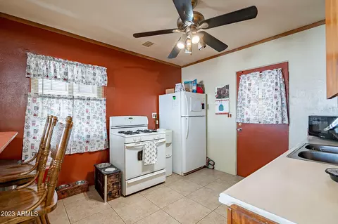 156 N Hunt Dr E, Mesa, AZ 85203 photo 9