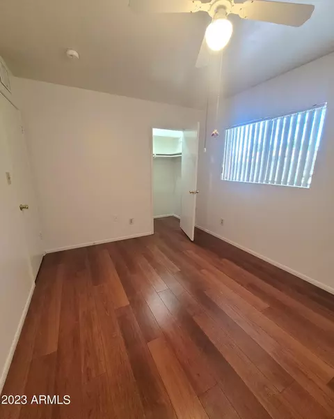 4207 W Echo Ln, Phoenix, AZ 85051 photo 12