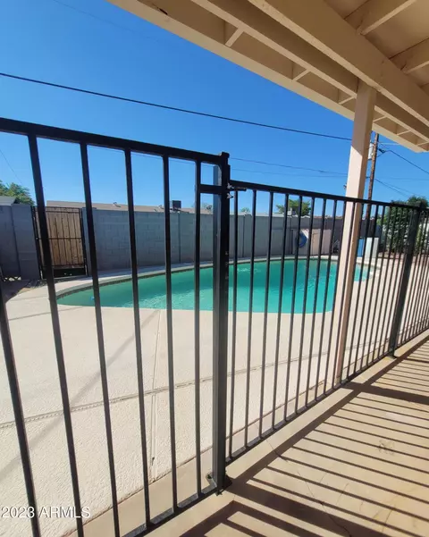 4207 W Echo Ln, Phoenix, AZ 85051 photo 21