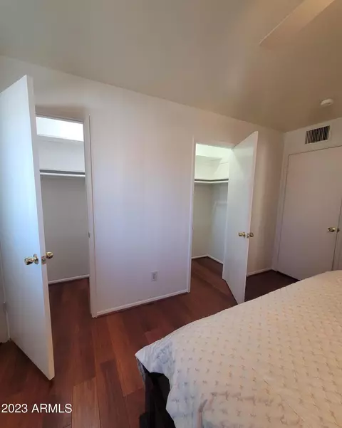 4207 W Echo Ln, Phoenix, AZ 85051 photo 14