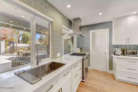 4610 E Catalina Dr, Phoenix, AZ 85018 photo 13