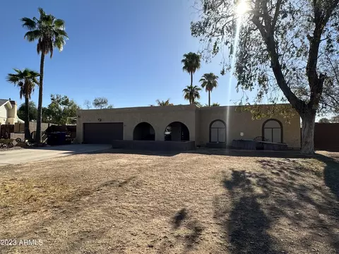 1073 E Senate Cir, Chandler, AZ 85225