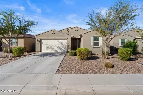 672 W Panola Dr, San Tan Valley, AZ 85140