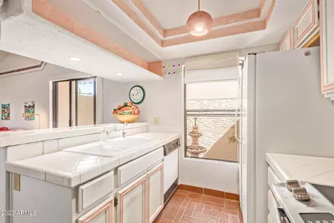 877 E Lola Dr, Phoenix, AZ 85022 photo 8