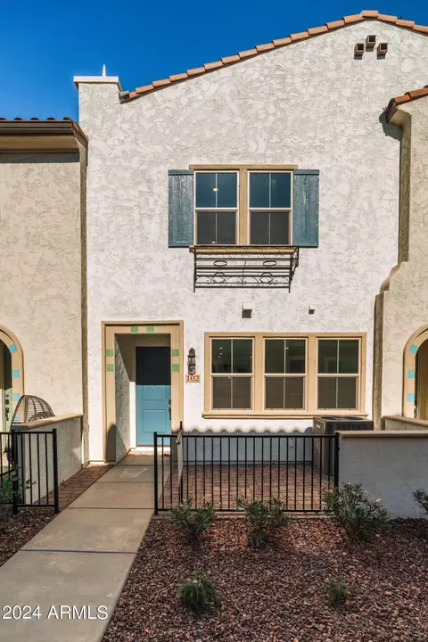 2629 S Equestrian Dr #102, Gilbert, AZ 85295