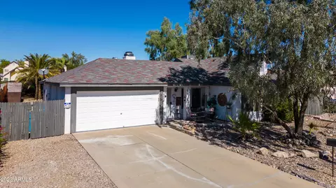 2202 W Potter Dr, Phoenix, AZ 85027