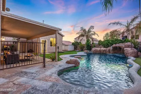 2366 S Longmore St, Chandler, AZ 85286