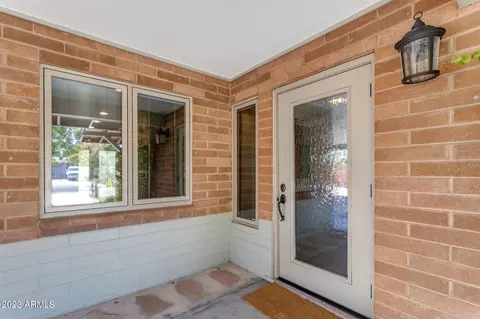 620 E Concorda Dr, Tempe, AZ 85282 photo 2