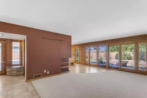 620 E Concorda Dr, Tempe, AZ 85282 photo 4
