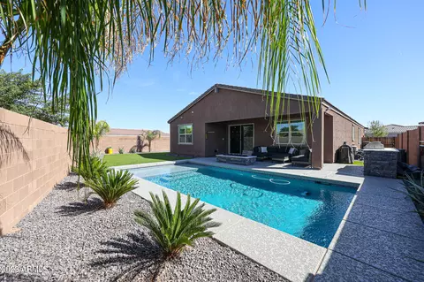 215 S San Bernardo Ln, Casa Grande, AZ 85194