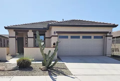 17897 W Silver Fox Way, Goodyear, AZ 85338