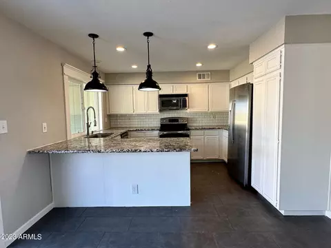 4352 E Coconino St, Phoenix, AZ 85044 photo 9