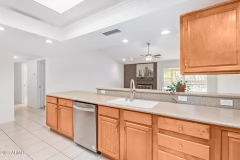 4625 E Walatowa St, Phoenix, AZ 85044 photo 14