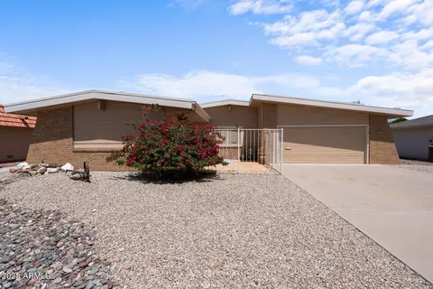 16609 N Desert Holly Dr, Sun City, AZ 85351