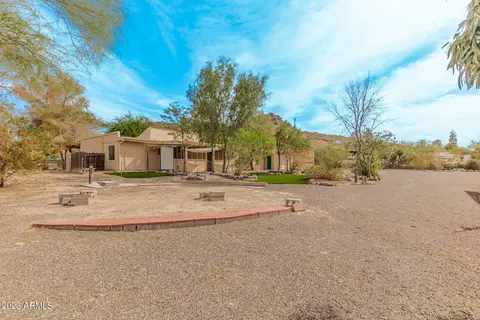 34550 S Roadrunner Rd, Black Canyon City, AZ 85324
