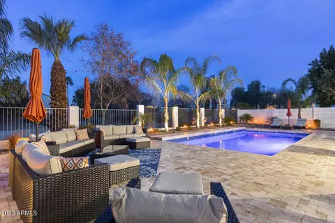 7668 W Tierra Buena Ln, Peoria, AZ 85382