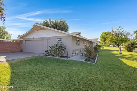 8443 N 17th Dr, Phoenix, AZ 85021 photo 5