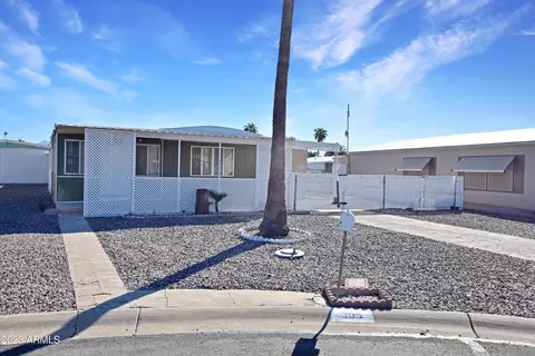 305 S 72nd Cir, Mesa, AZ 85208
