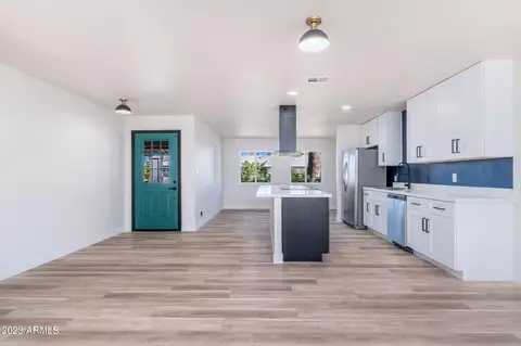 4845 E Lake Point Cir, Phoenix, AZ 85044 photo 2