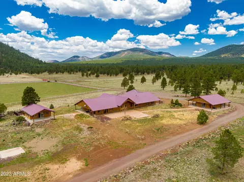 3363 N Spring Valley Rd, Parks, AZ 86018
