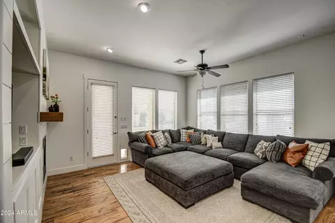 Living - 2899 E Washington Ave, Gilbert, AZ 85234 photo 4 of 5