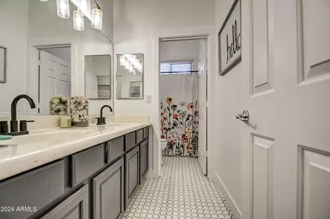 Bath - 2899 E Washington Ave, Gilbert, AZ 85234 photo 3 of 3