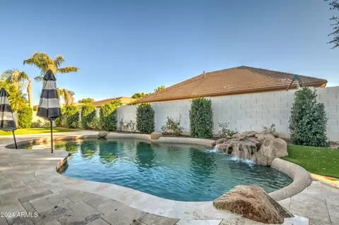 Exterior - 2899 E Washington Ave, Gilbert, AZ 85234 photo 2 of 12