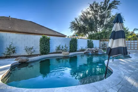 Exterior - 2899 E Washington Ave, Gilbert, AZ 85234 photo 5 of 12