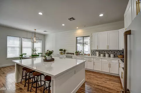 Kitchen - 2899 E Washington Ave, Gilbert, AZ 85234 photo 5 of 12
