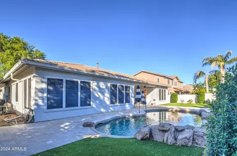 Exterior - 2899 E Washington Ave, Gilbert, AZ 85234 photo 7 of 12