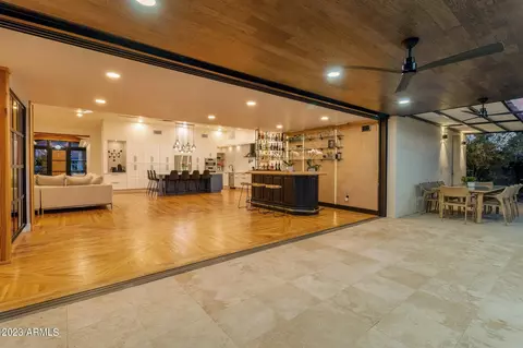 8117 E Del Barquero Dr, Scottsdale, AZ 85258