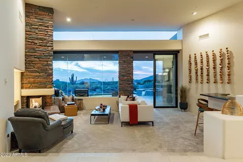 10396 E Loving Tree Ln, Scottsdale, AZ 85262