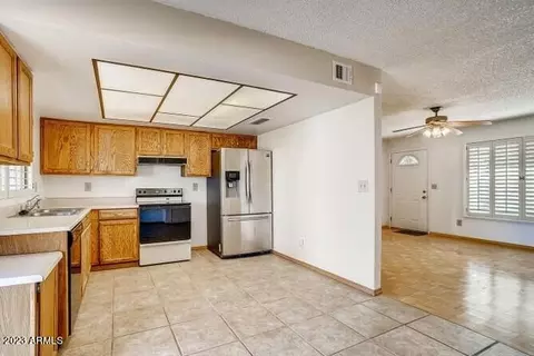 3216 E Angela Dr, Phoenix, AZ 85032 photo 8