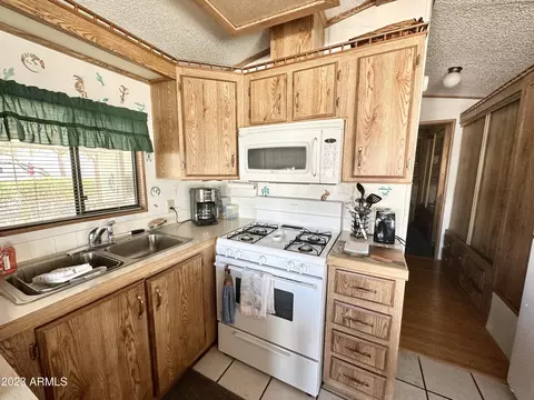 637 S Hawks Eye Dr, Apache Junction, AZ 85119 photo 31