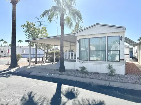 637 S Hawks Eye Dr, Apache Junction, AZ 85119 photo 3