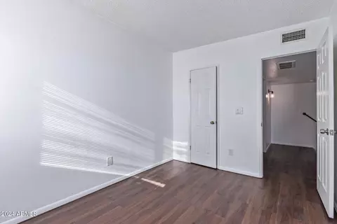 Bedroom - 709 E Cochise Dr #B, Phoenix, AZ 85020 photo 7 of 7