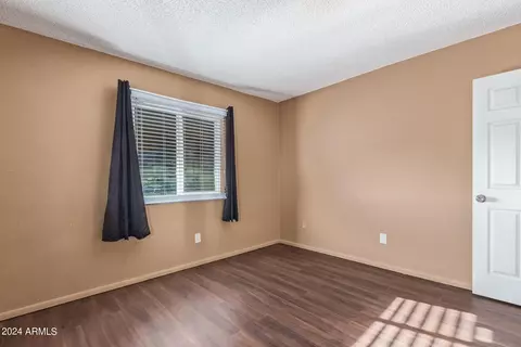 Bedroom - 709 E Cochise Dr #B, Phoenix, AZ 85020 photo 6 of 7