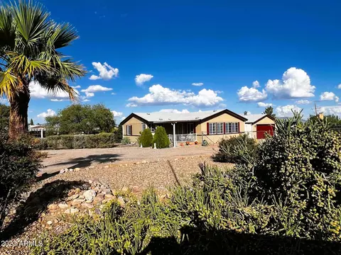 7175 S Elmer Loop, Hereford, AZ 85615